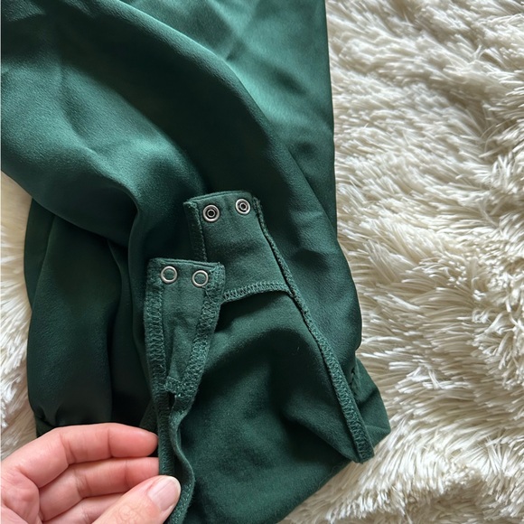 Abercrombie Sexy Emerald Green Satin One Shoulder Bodysuit Size Small - Picture 3 of 7